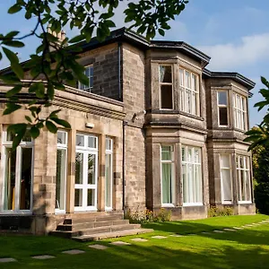 Hotel Halifax Hall