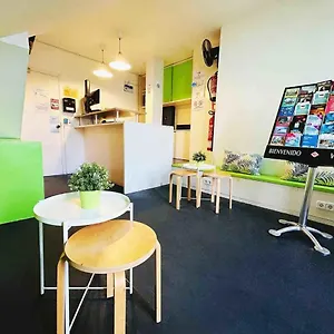 Pensión And Basic Universitat For Young